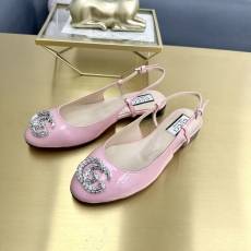 Gucci Flat Shoes